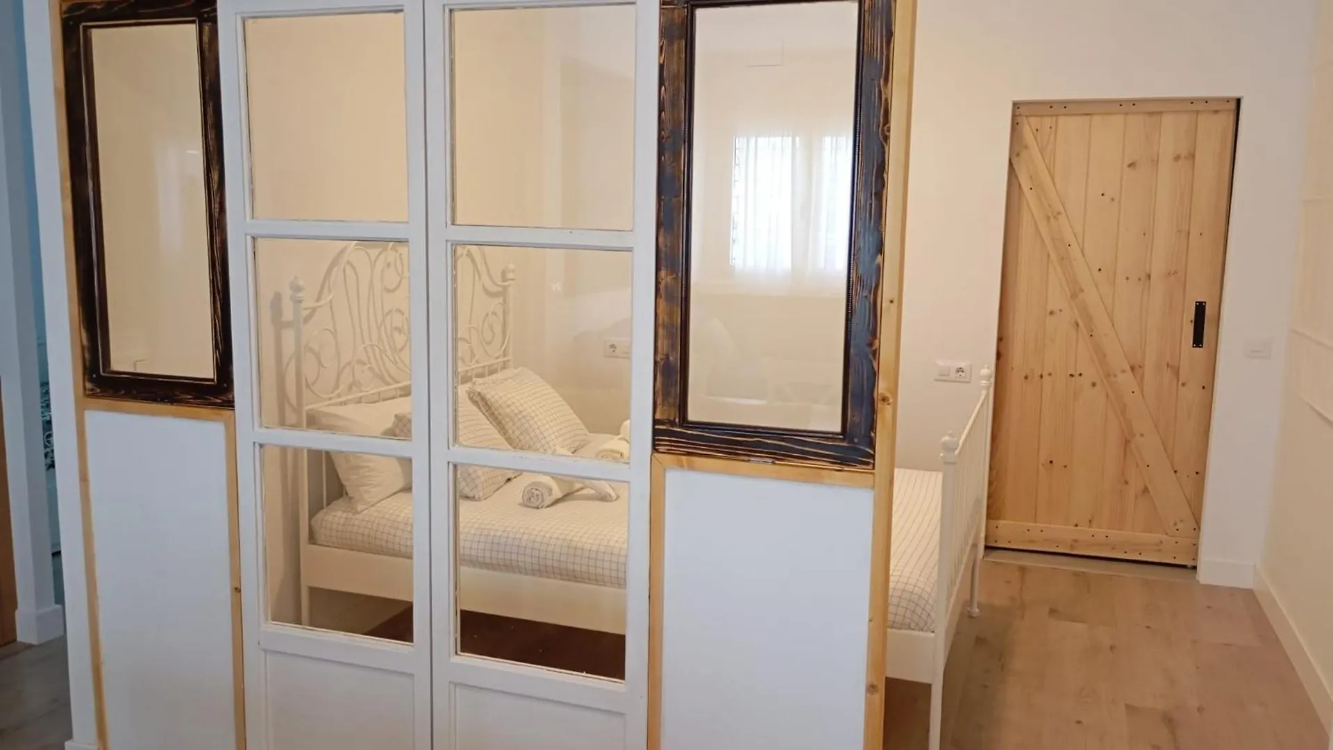 Upla - Urban Playa Luz Apartamentos Málaga 0*,  Spagna