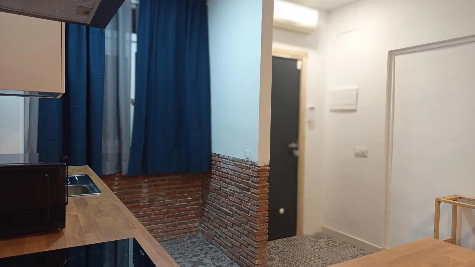 Upla - Urban Playa Luz Apartamentos Màlaga 0*,  Španělsko